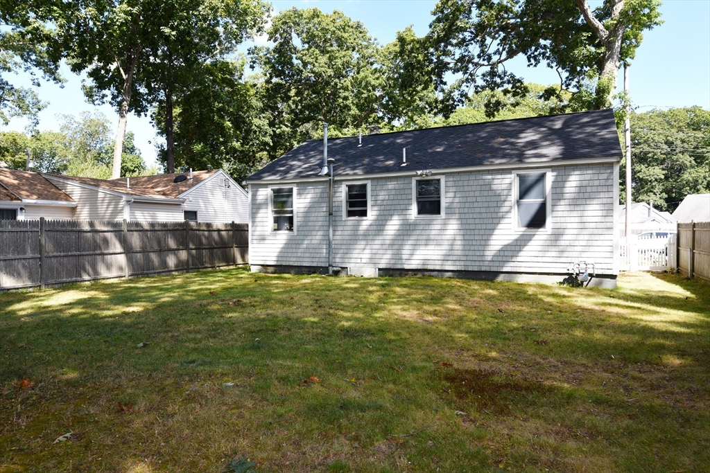 8 Valentine Rd