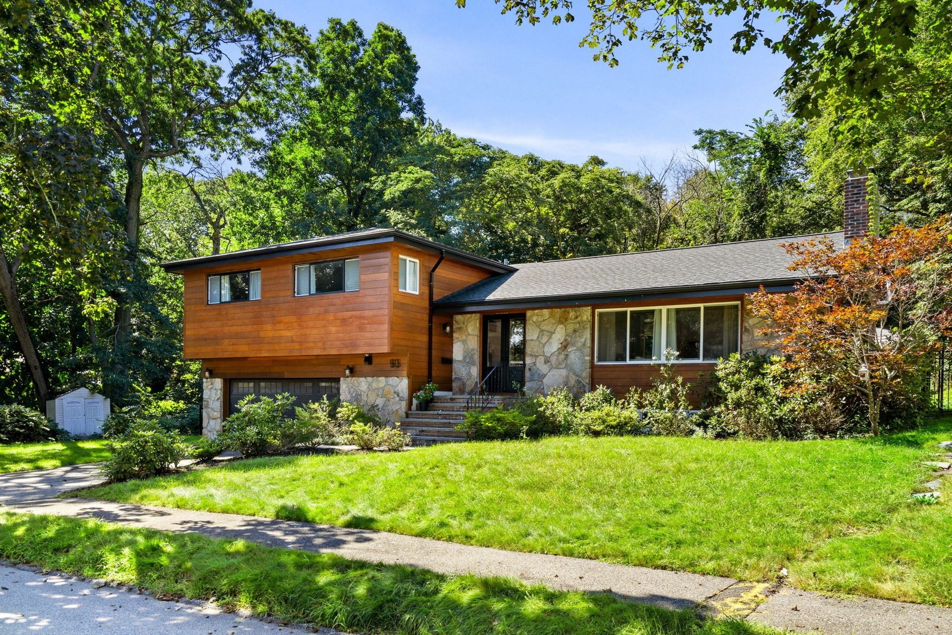 93 Woodcliff Rd, Brookline, MA Photo #33