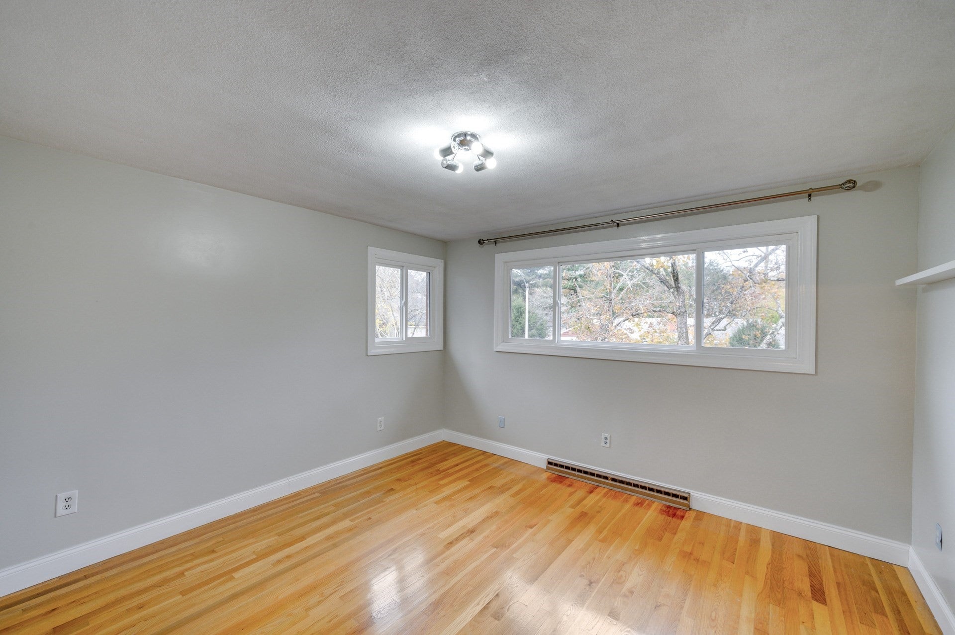 93 Woodcliff Rd, Brookline, MA Photo #21