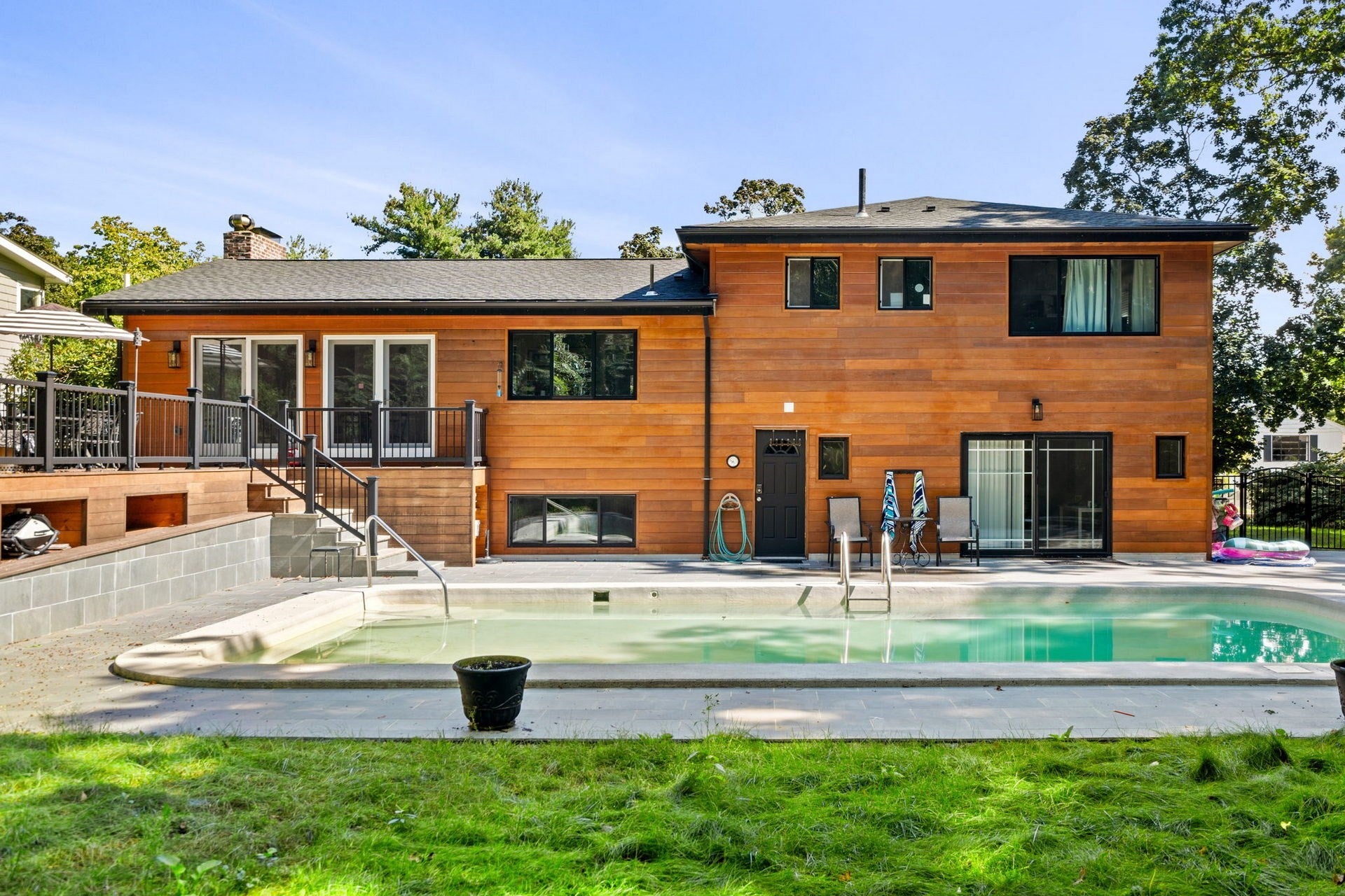 93 Woodcliff Rd, Brookline, MA Photo #34