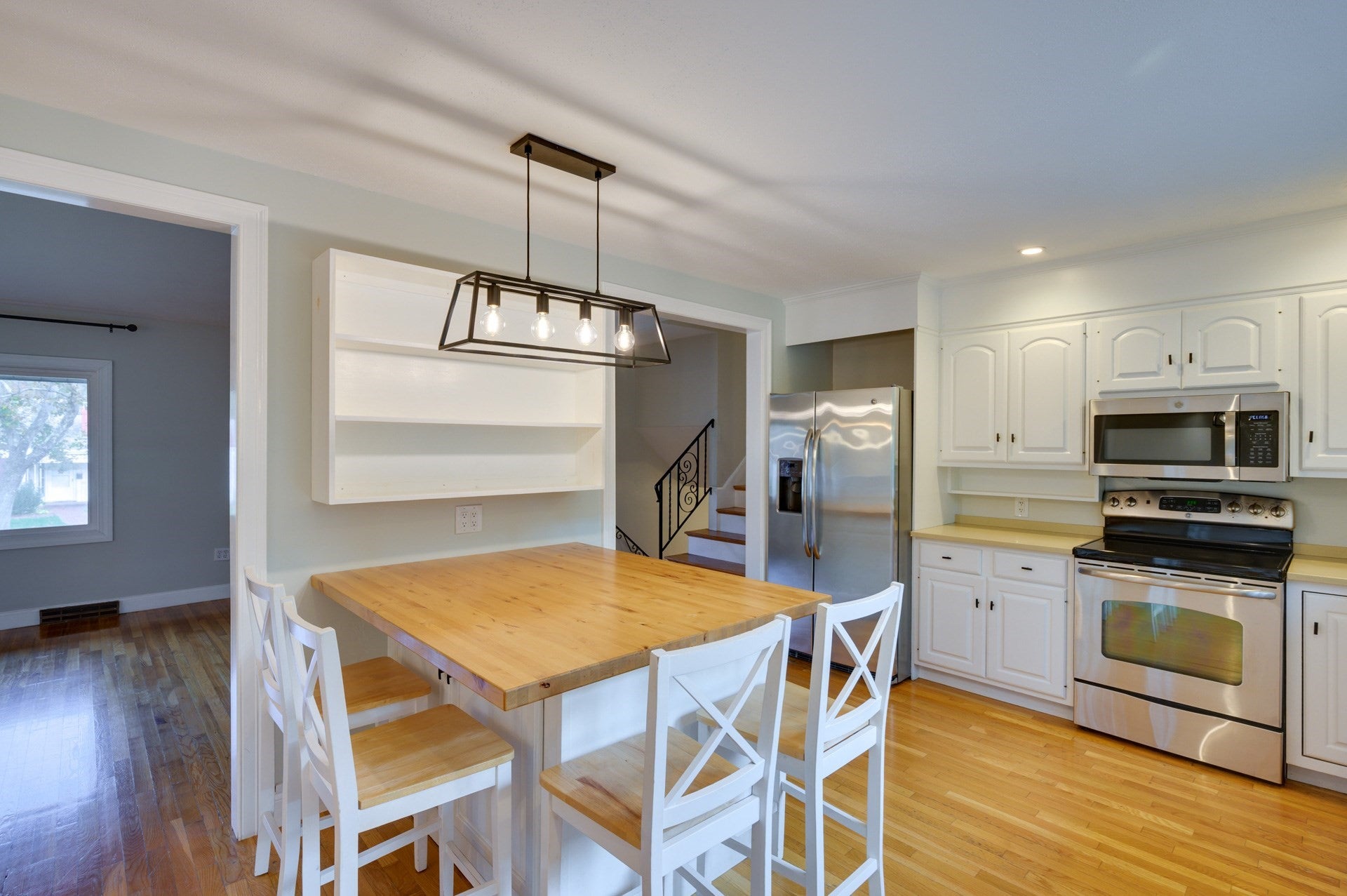 93 Woodcliff Rd, Brookline, MA Photo #6