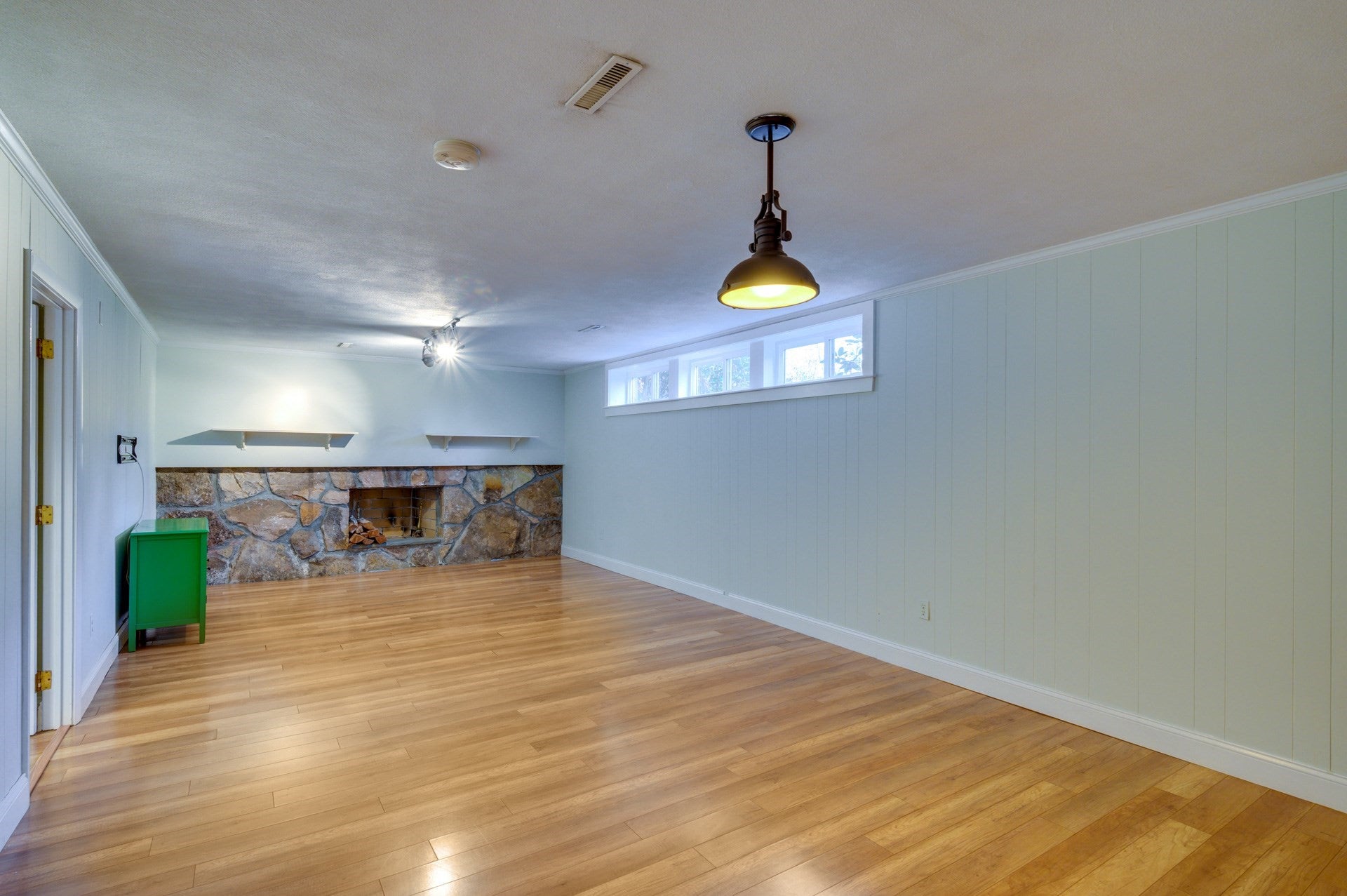 93 Woodcliff Rd, Brookline, MA Photo #25