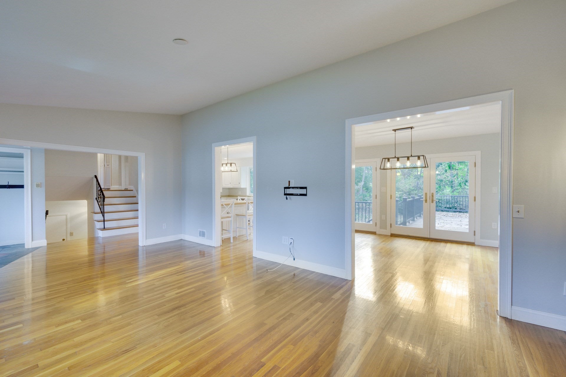 93 Woodcliff Rd, Brookline, MA Photo #14