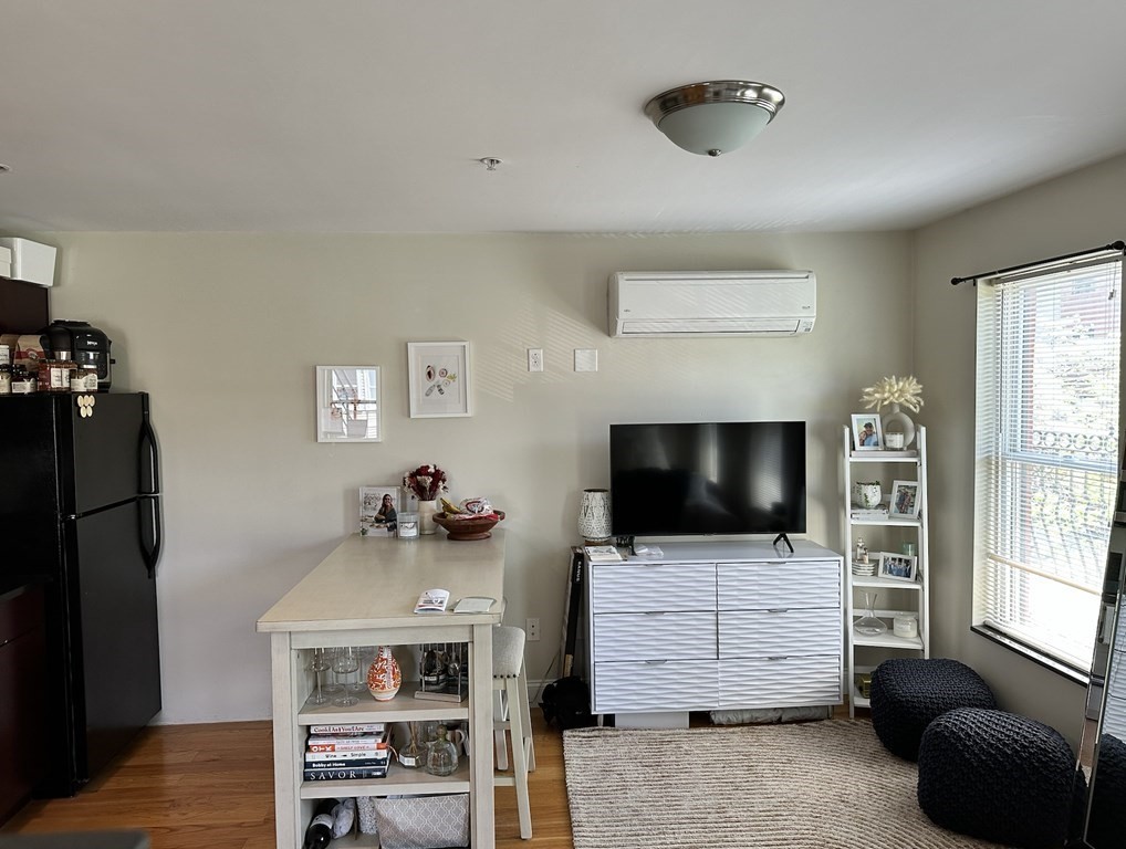 338 W Broadway 4