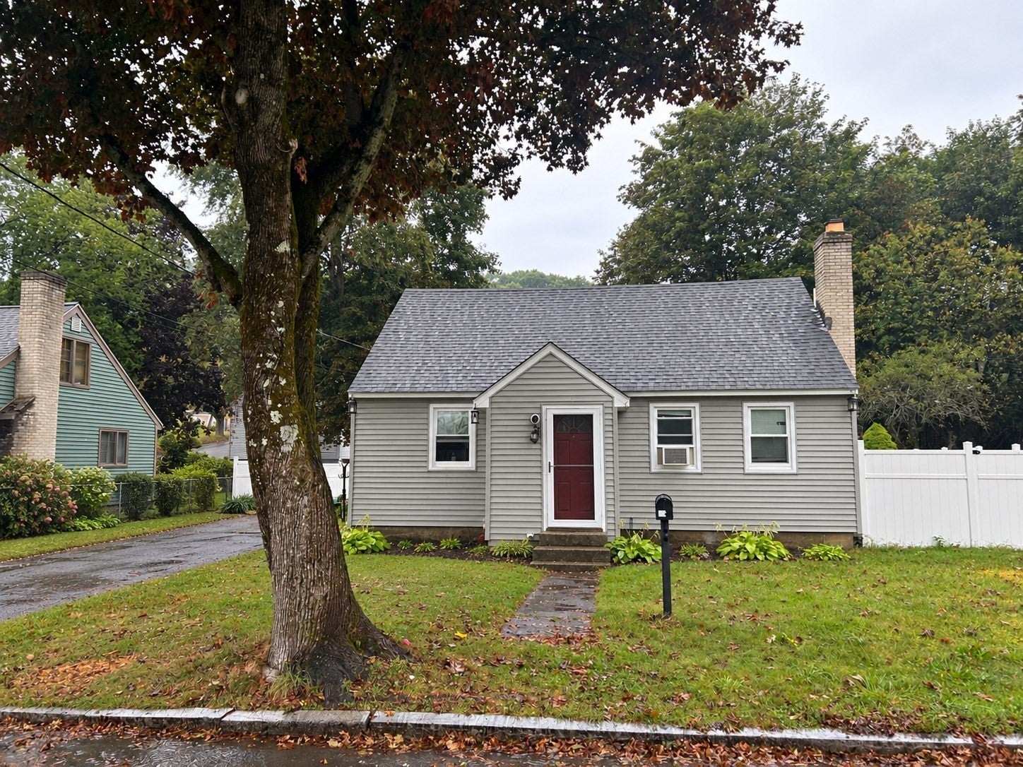 30 Amesbury St, Worcester, MA Photo #13