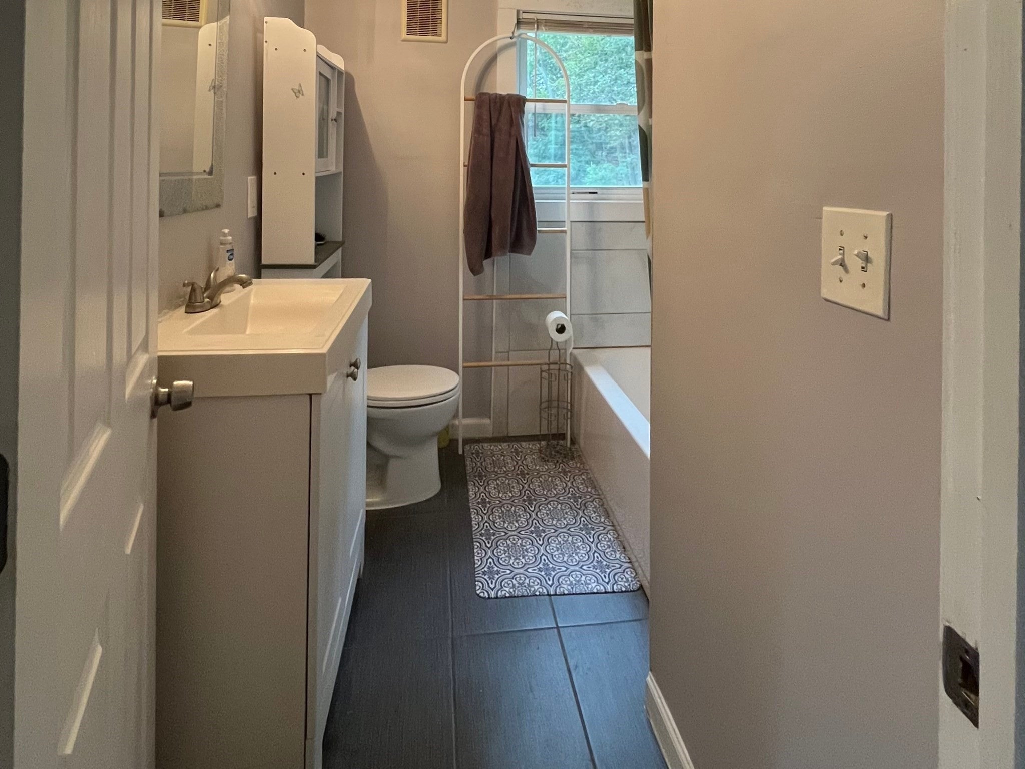 30 Amesbury St, Worcester, MA Photo #10