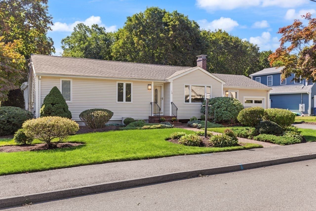 16 Leonard Rd, Sharon, MA Photo #2