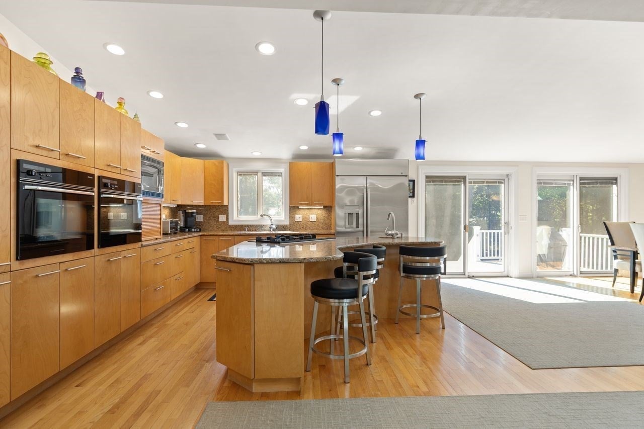 16 Leonard Rd, Sharon, MA Photo #14