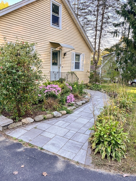 130 Nicholas Ave