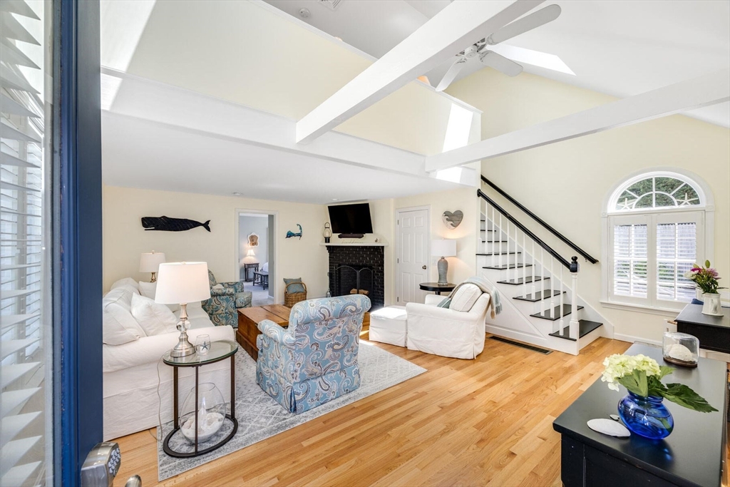 8 Beach Rd 4