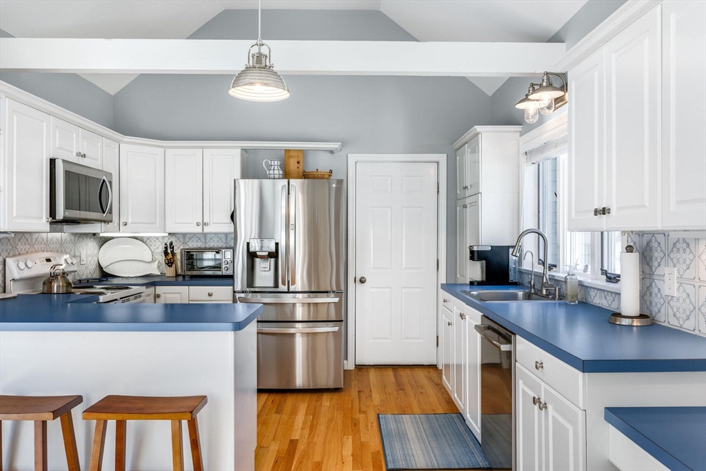 8 Beach Rd 4