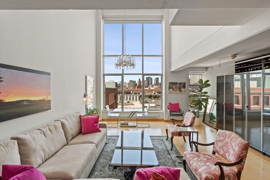 25 Channel Center Street 807