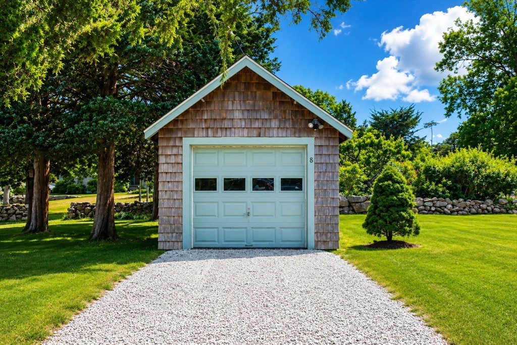 8 Juniper Rd