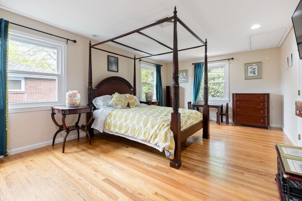 542 Commonwealth Ave #542, Newton, MA Photo #18
