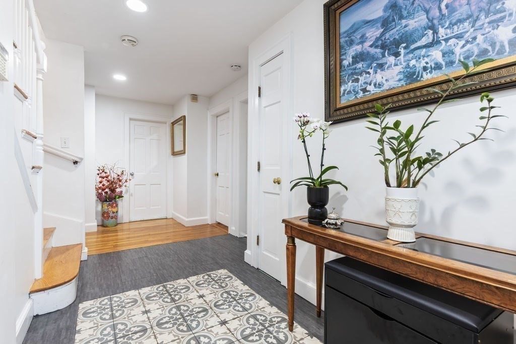 542 Commonwealth Ave #542, Newton, MA Photo #9