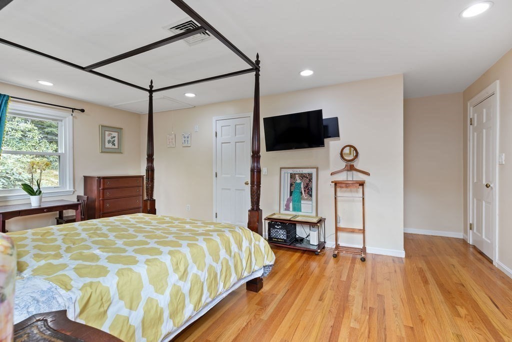 542 Commonwealth Ave #542, Newton, MA Photo #19