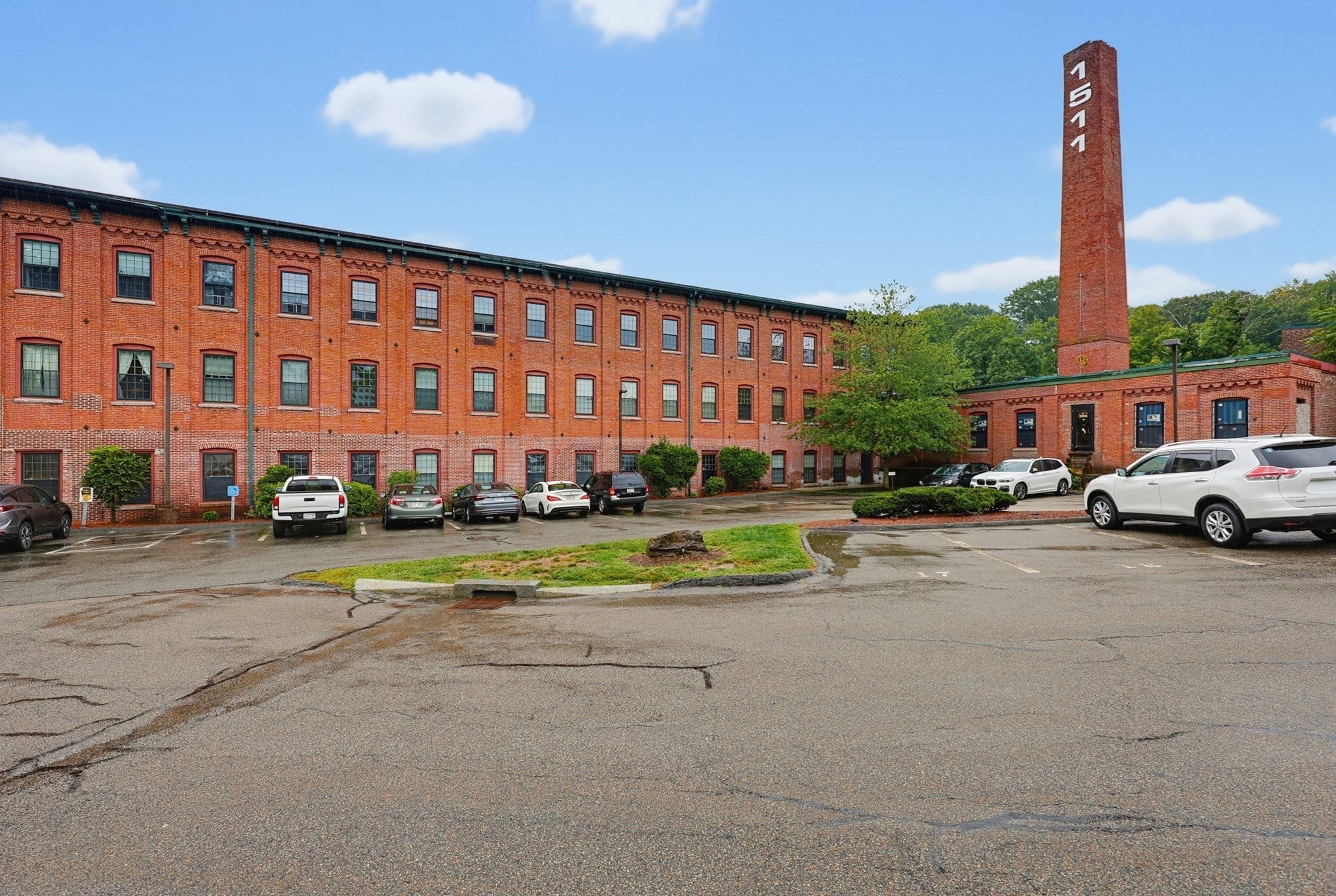 1511 Main Street 301