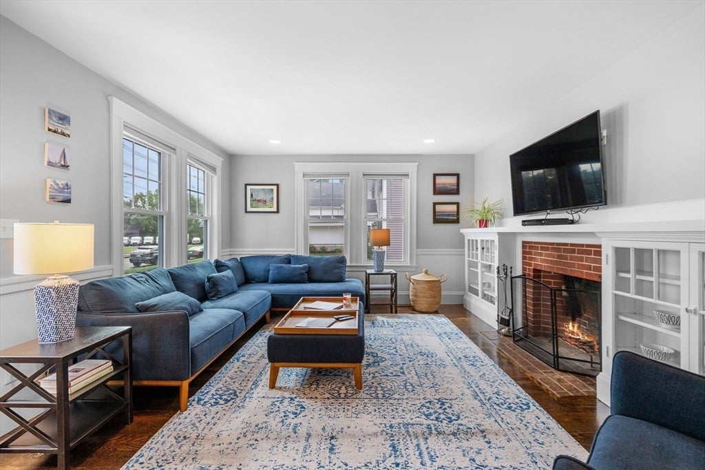 103 Sylvan St 2
