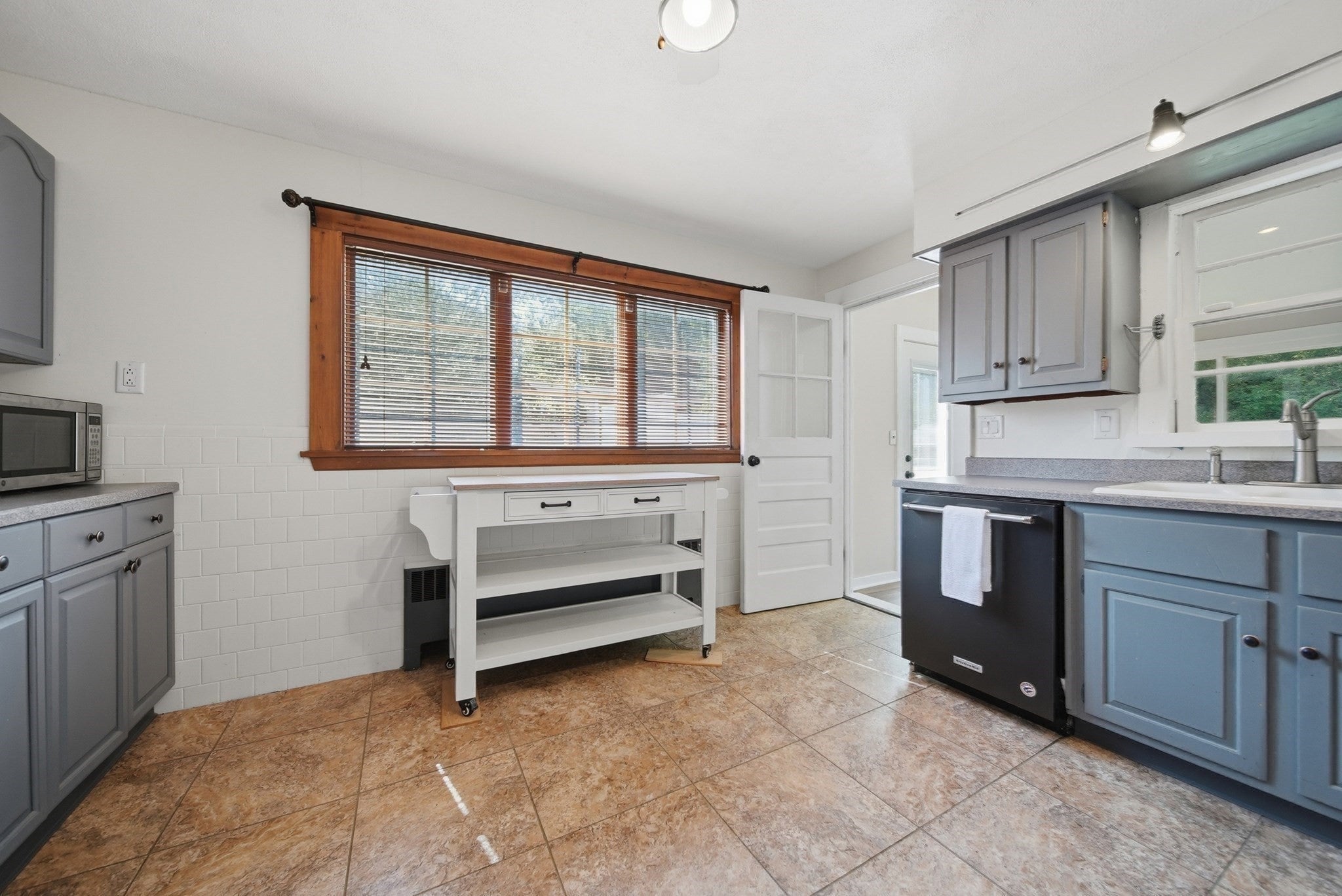 38 1/2 Abington Ave, Peabody, MA Photo #17