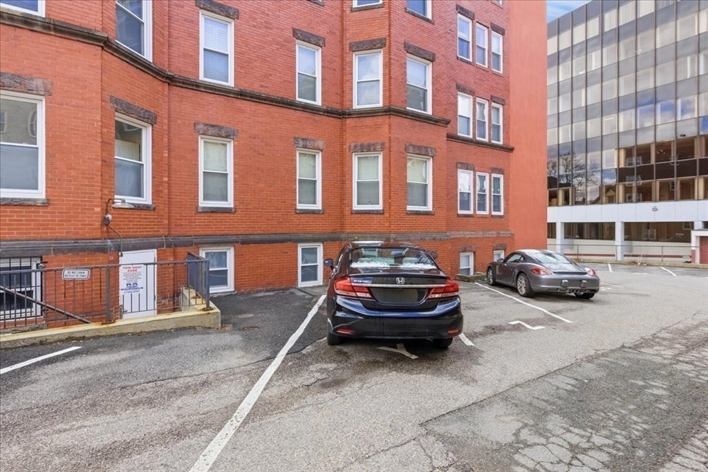 18 Centre St #304, Cambridge, MA Photo #17