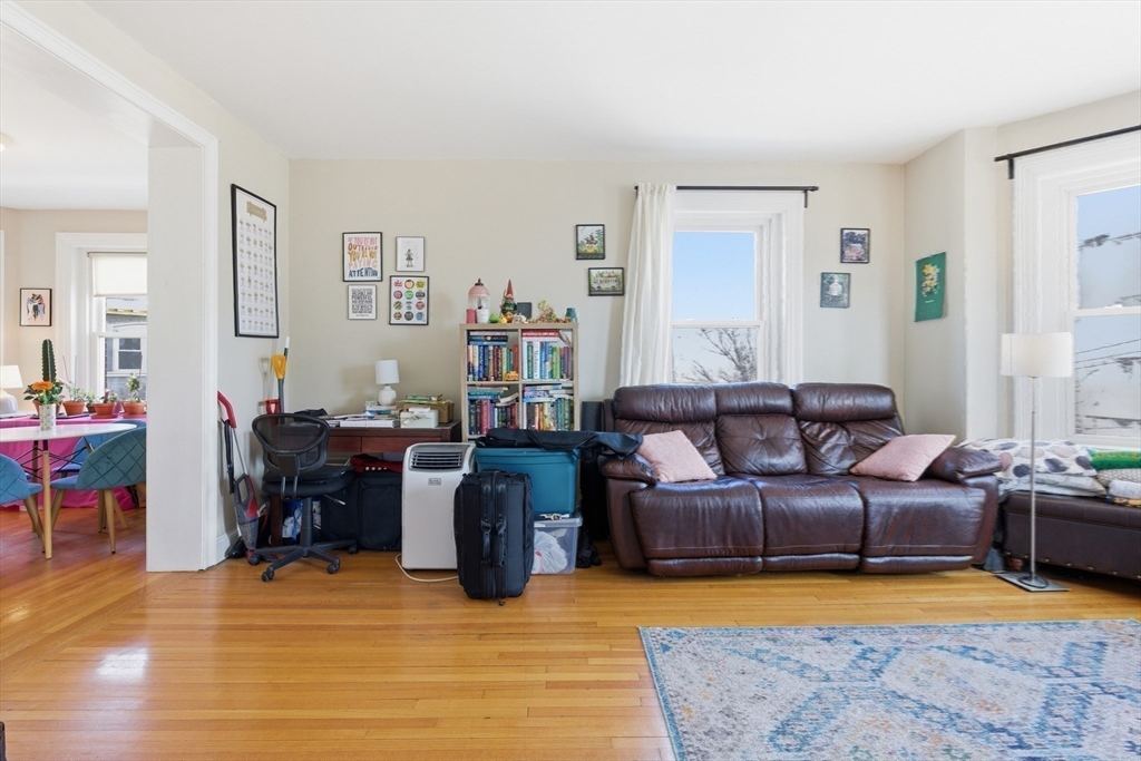 18 Centre St #304, Cambridge, MA Photo #2