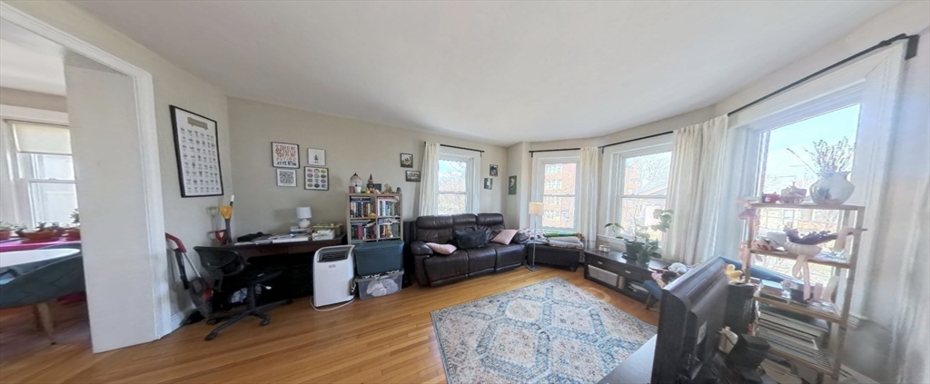 18 Centre St #304, Cambridge, MA Photo #1