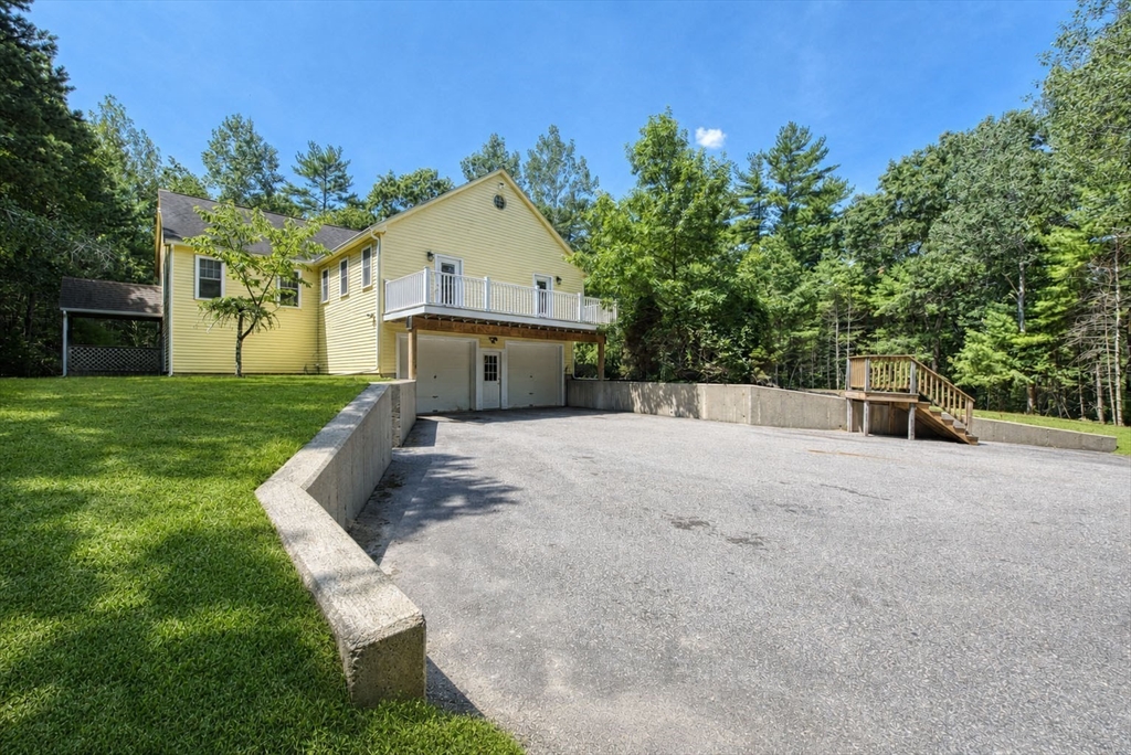 6 Daniel Dr