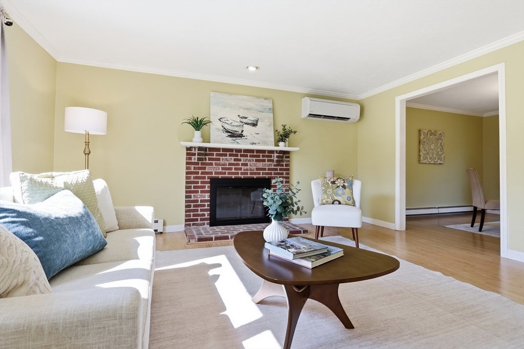 51 Hosmer St