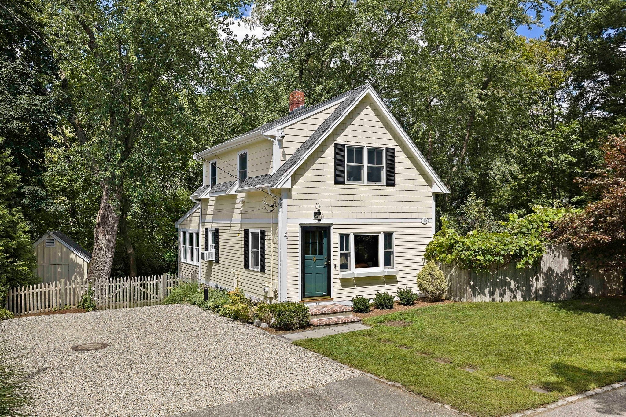 16 Oakland Ave, Hanover, MA Photo #3