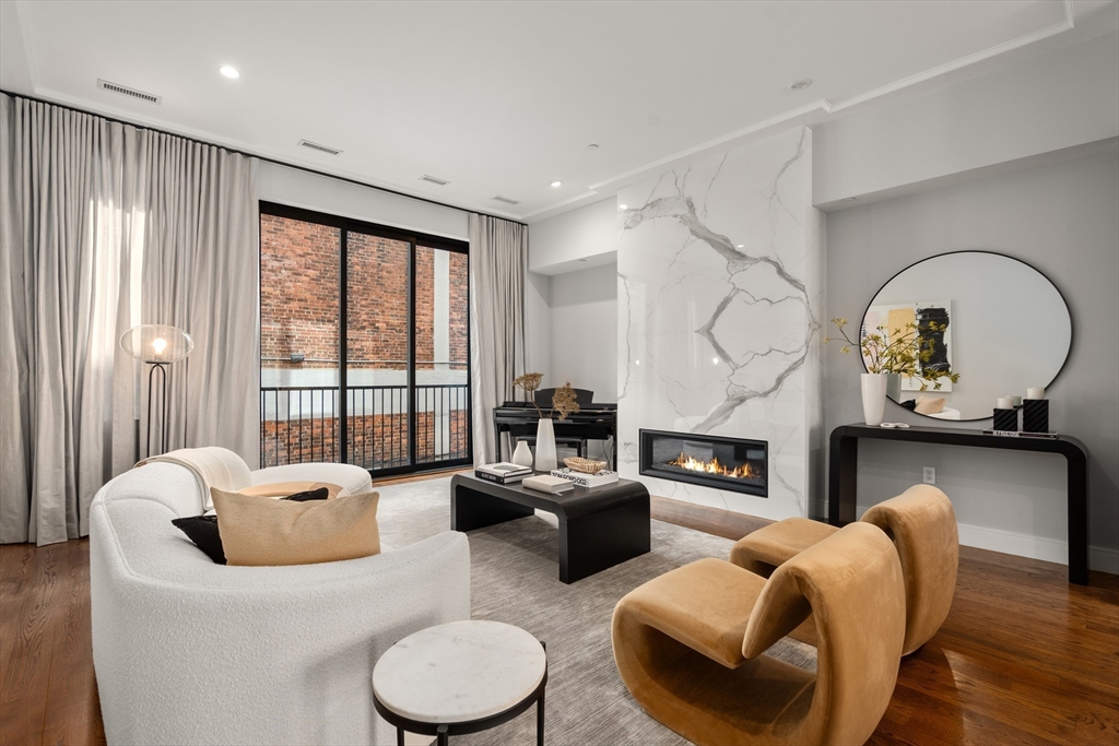 11 Edgerly Pl