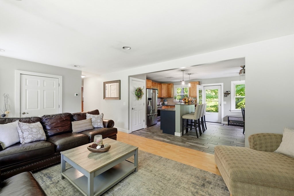 21 Goss Hill Rd, Huntington, MA Photo #2