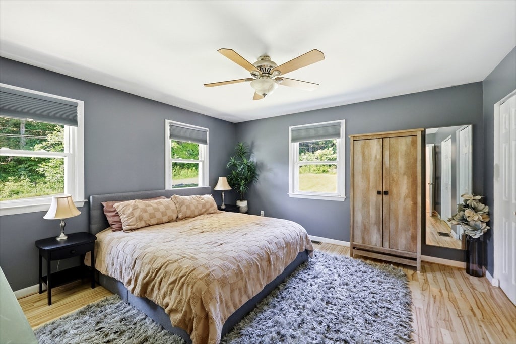 21 Goss Hill Rd, Huntington, MA Photo #5