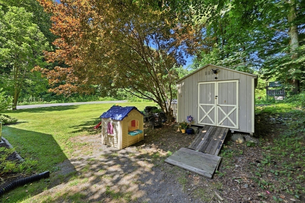 21 Goss Hill Rd, Huntington, MA Photo #26