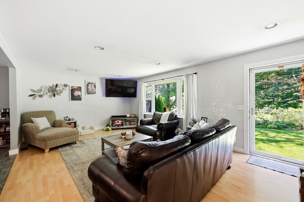 21 Goss Hill Rd, Huntington, MA Photo #13