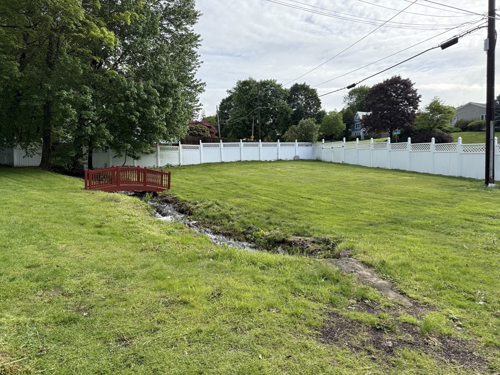 612 Grove St Lot 1