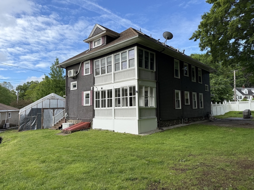 612 Grove St Lot 1