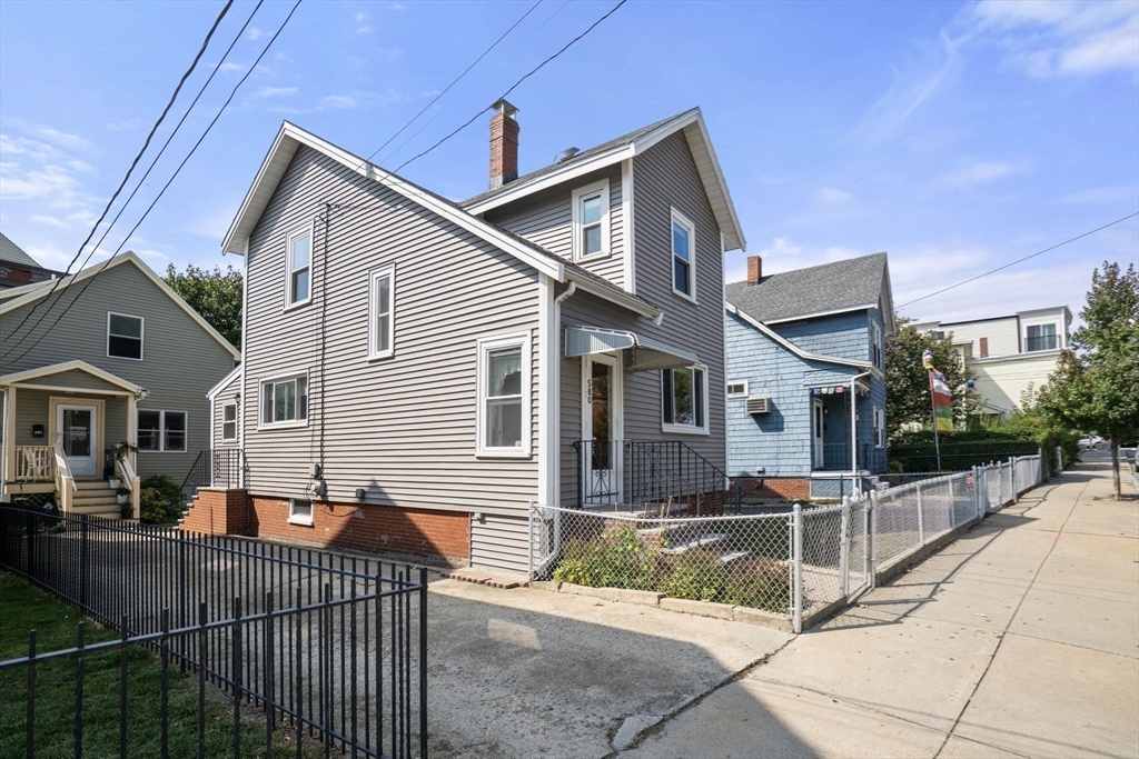 580 2nd St