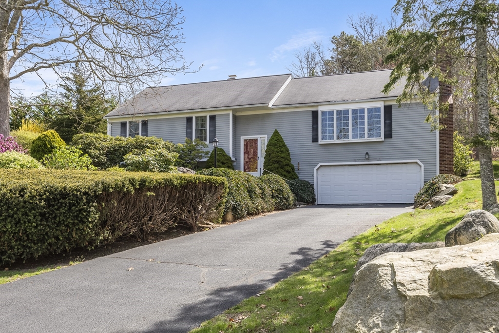 9 Courier Drive