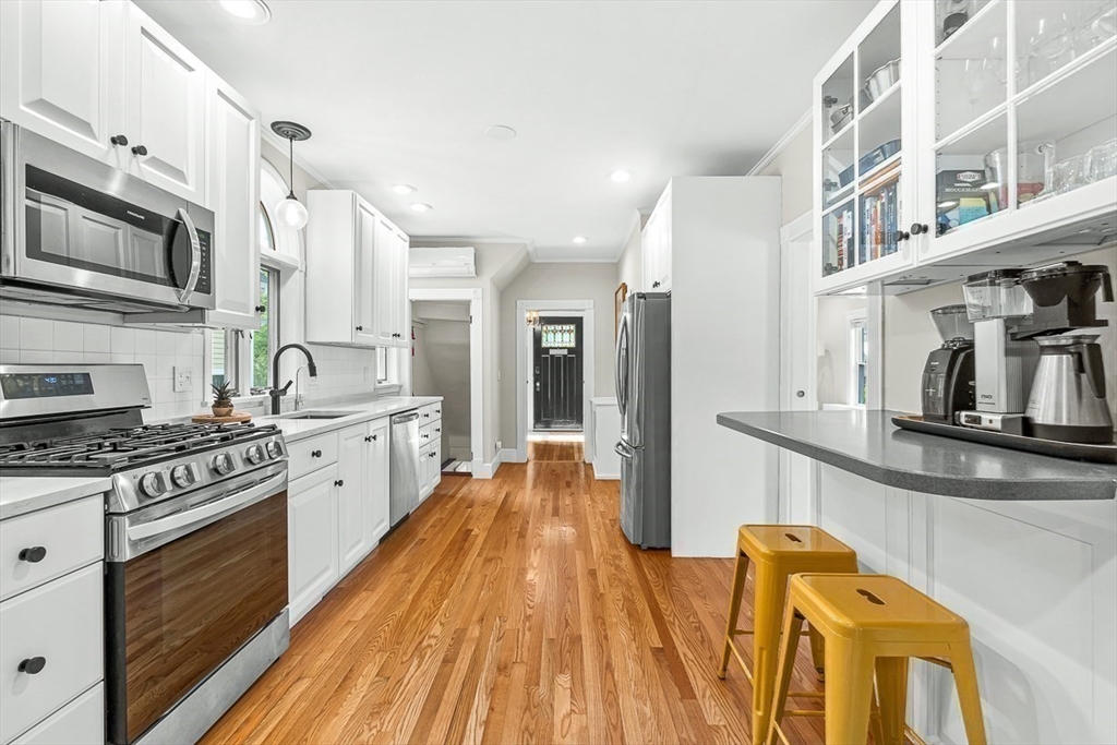 18 Brookside Avenue
