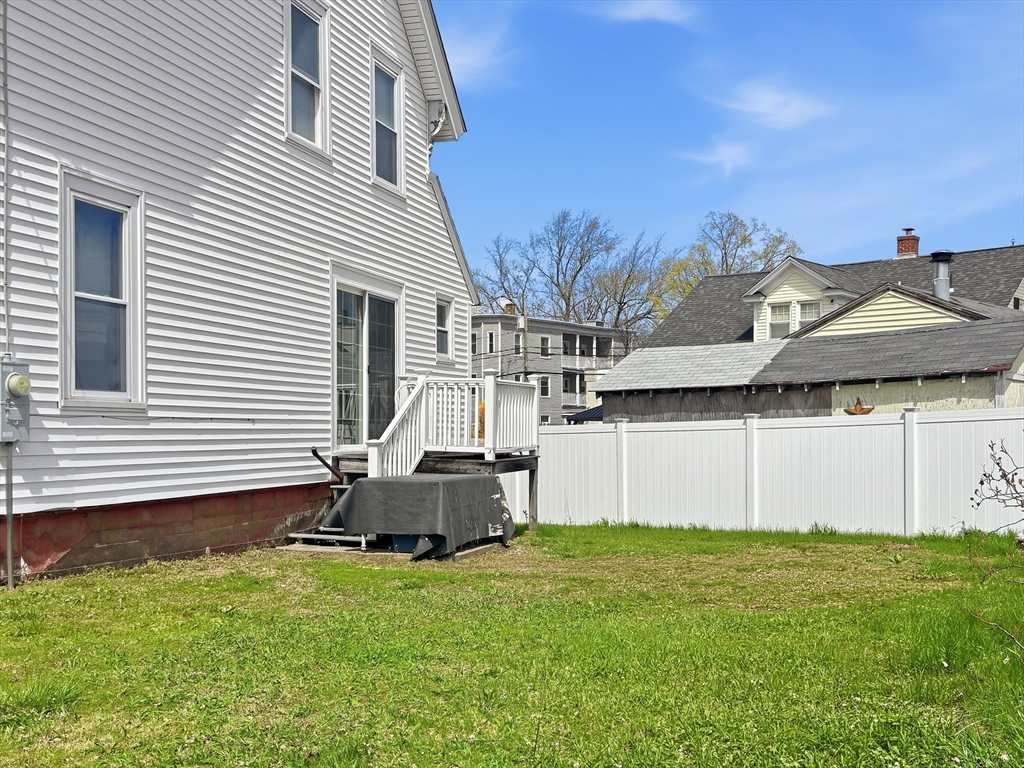 808 Grove St, Manchester, NH Photo #17