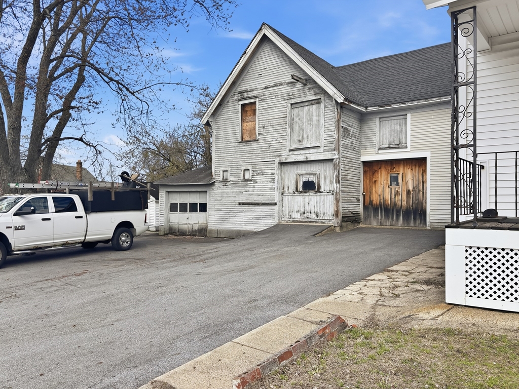 808 Grove St, Manchester, NH Photo #20