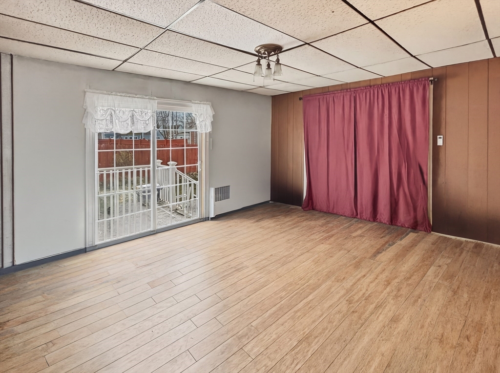 808 Grove St, Manchester, NH Photo #4