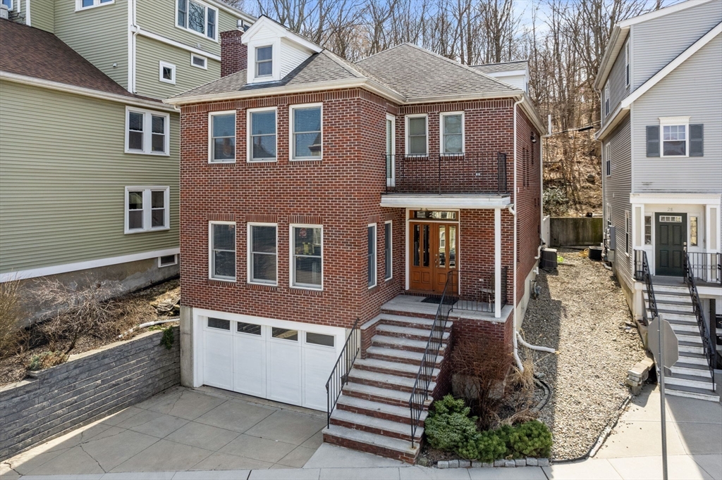 24 Sachem St