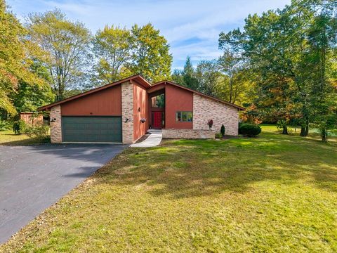 40 Heritage Ln Westfield MA 01085