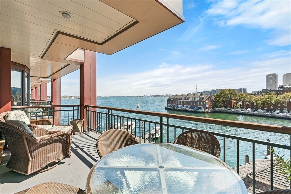 40 Battery St 305