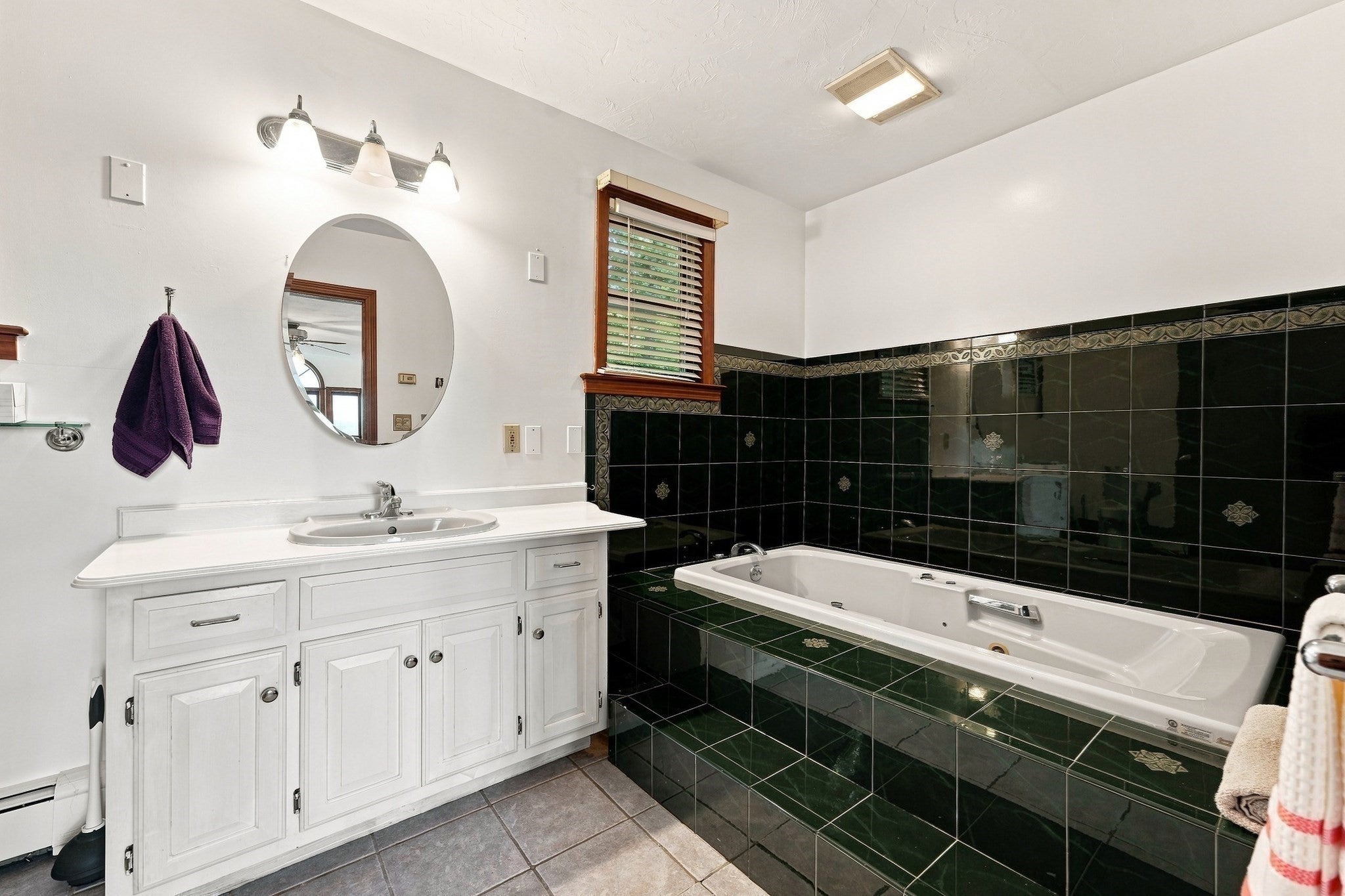 8 Bayberry Ln, Millbury, MA, 8 Bayberry Ln, Millbury, MA Photo #18