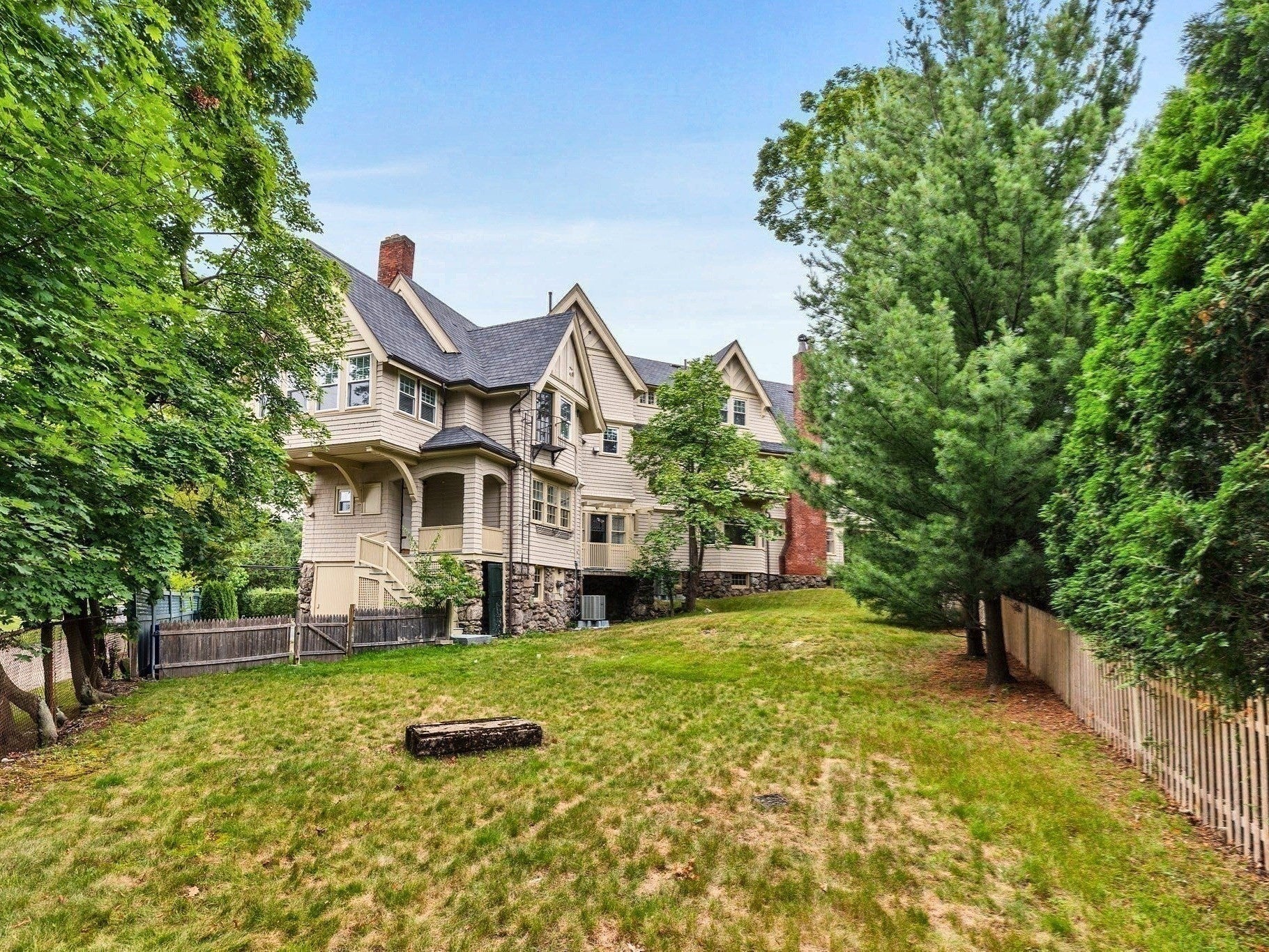 476 Heath St, Brookline, MA Photo #33