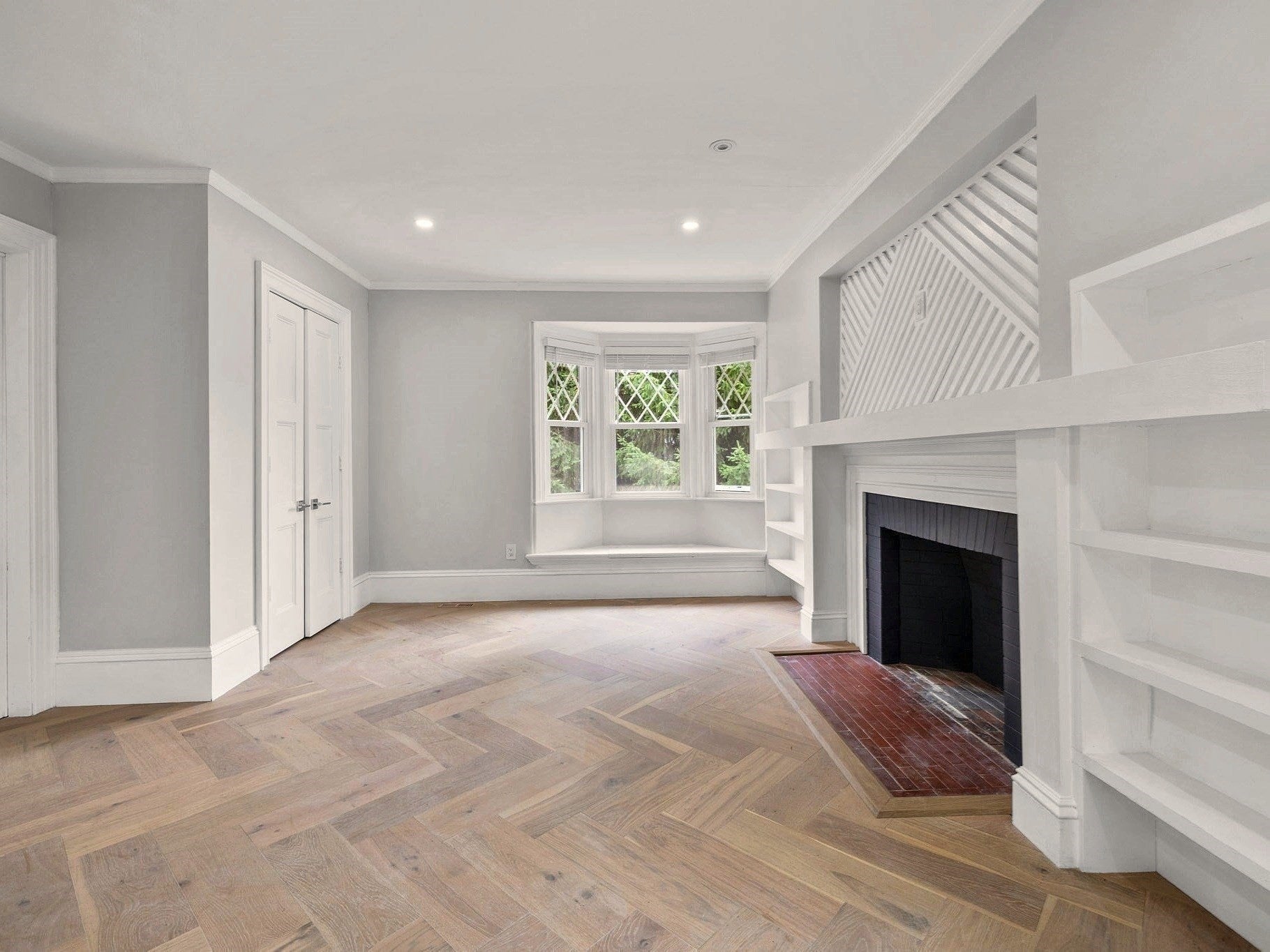 476 Heath St, Brookline, MA Photo #17