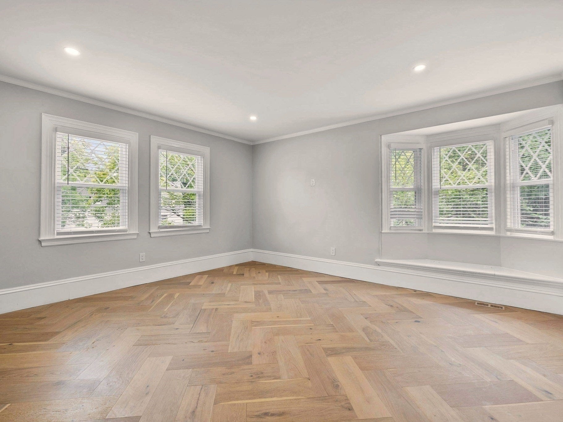 476 Heath St, Brookline, MA Photo #23