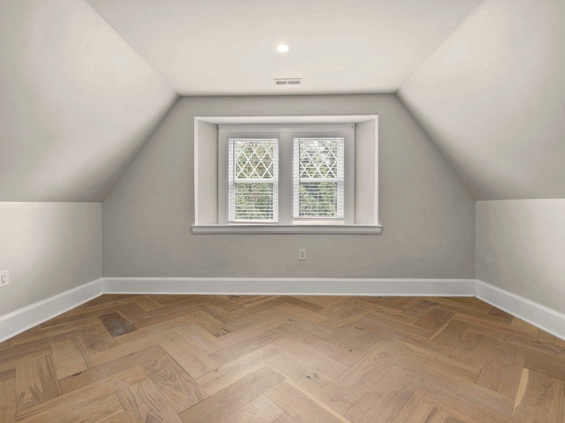476 Heath St, Brookline, MA Photo #28